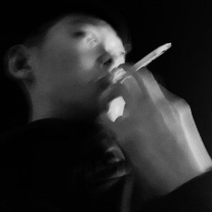 久久精品人成免费
