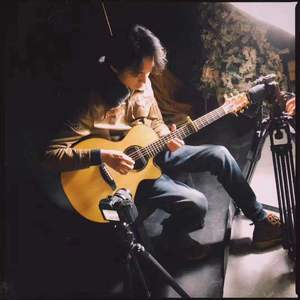 久久精品人成免费
